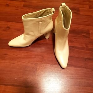 VINCE. Hillside High Moonlight White Leather Ankle Boot.